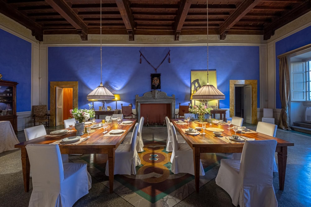 Villa di Tizzano Luxurious Retreat in Paradise, Photo 42