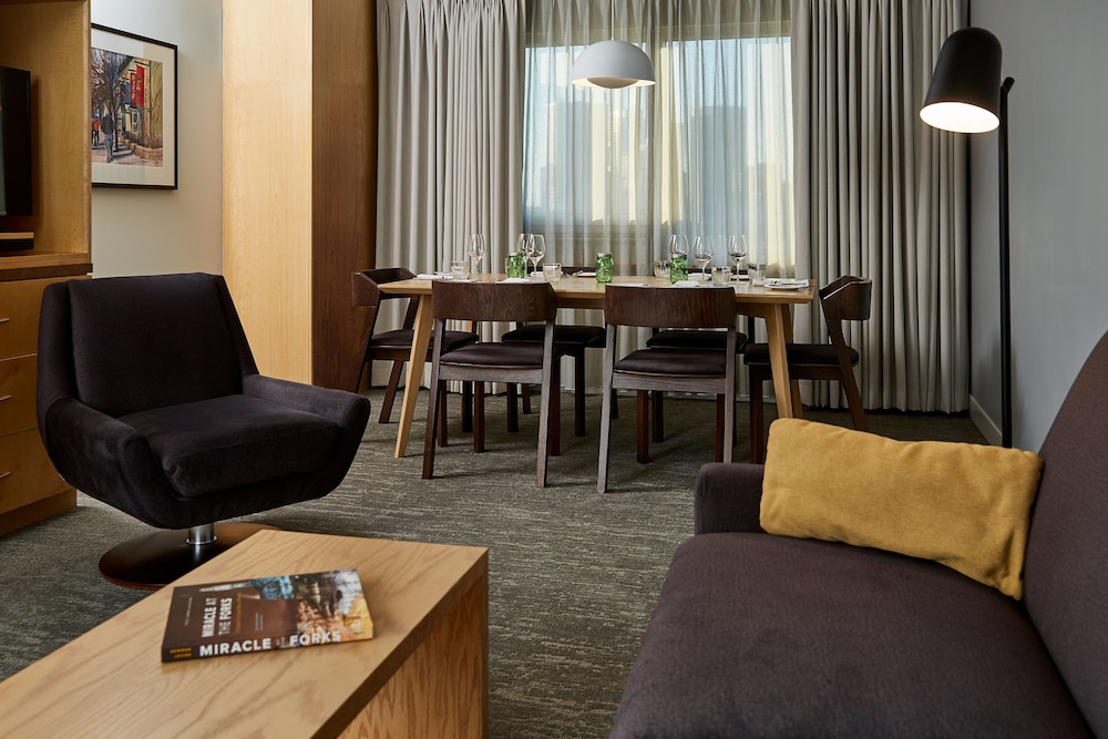 Suite (Gold) - Photo 3