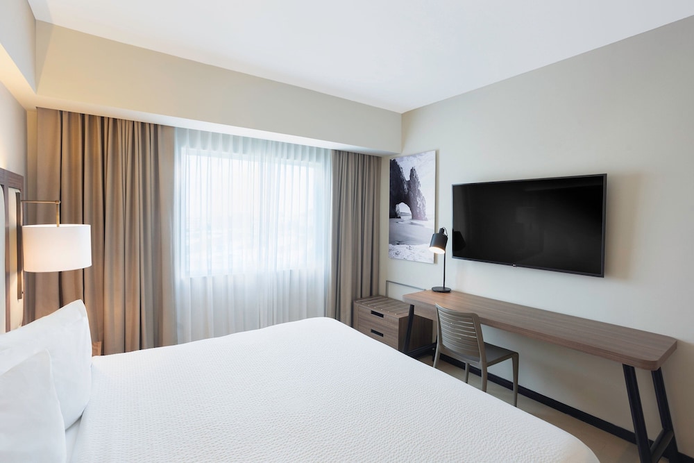 Room, 1 King Bed - Photo 2