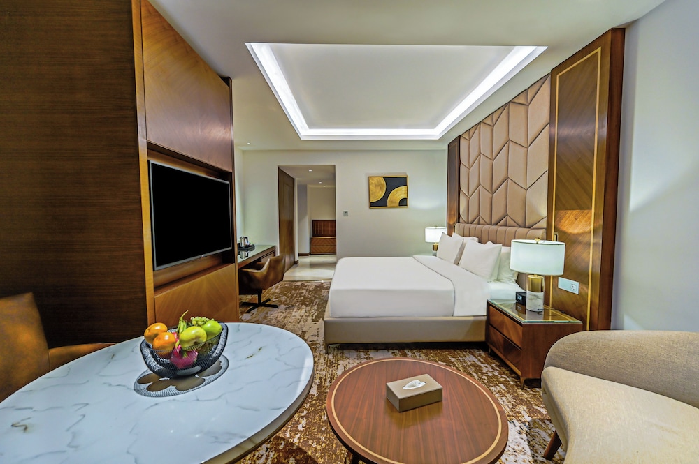 Deluxe Room, 1 King Bed photo 1