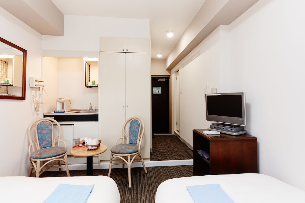 Twin Room, Non Smoking photo 3