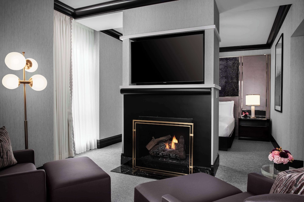 Suite (Astoria Suite)