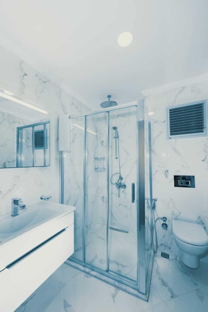 Deluxe Suite, Lake View photo 2