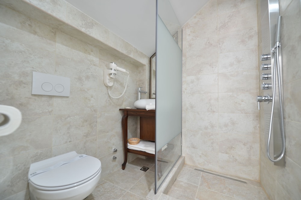 Standard Single Room photo 2