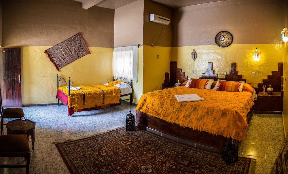 Traditional Triple Room, Private Bathroom - Photo 5