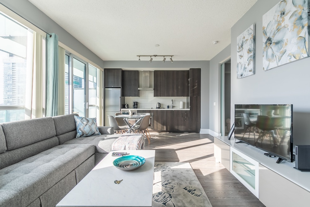 Premium Apartment, 1 Bedroom, Kitchen, Partial Lake View