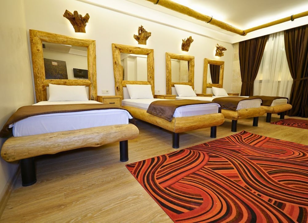 Family Quadruple Room photo 2