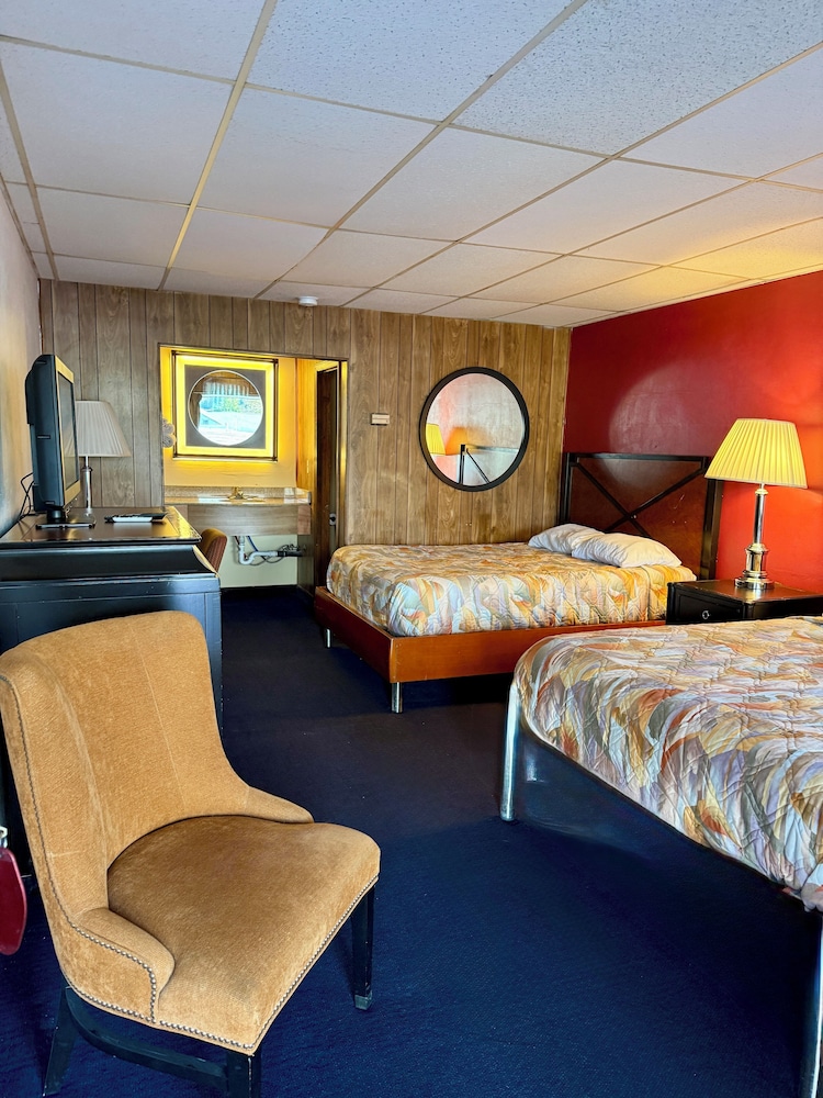 Economy Double Room photo 1