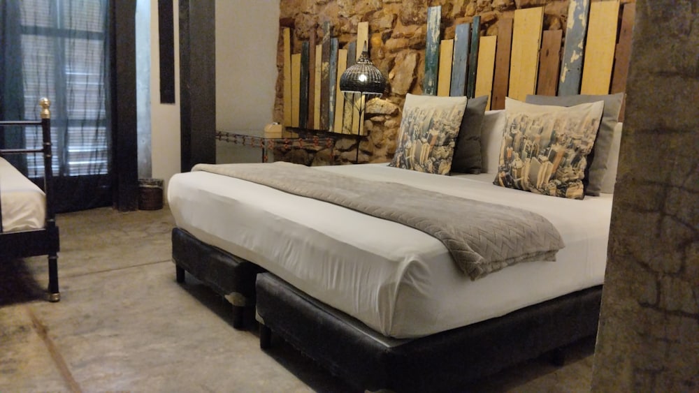 Deluxe Internal View with sofa bed photo 3