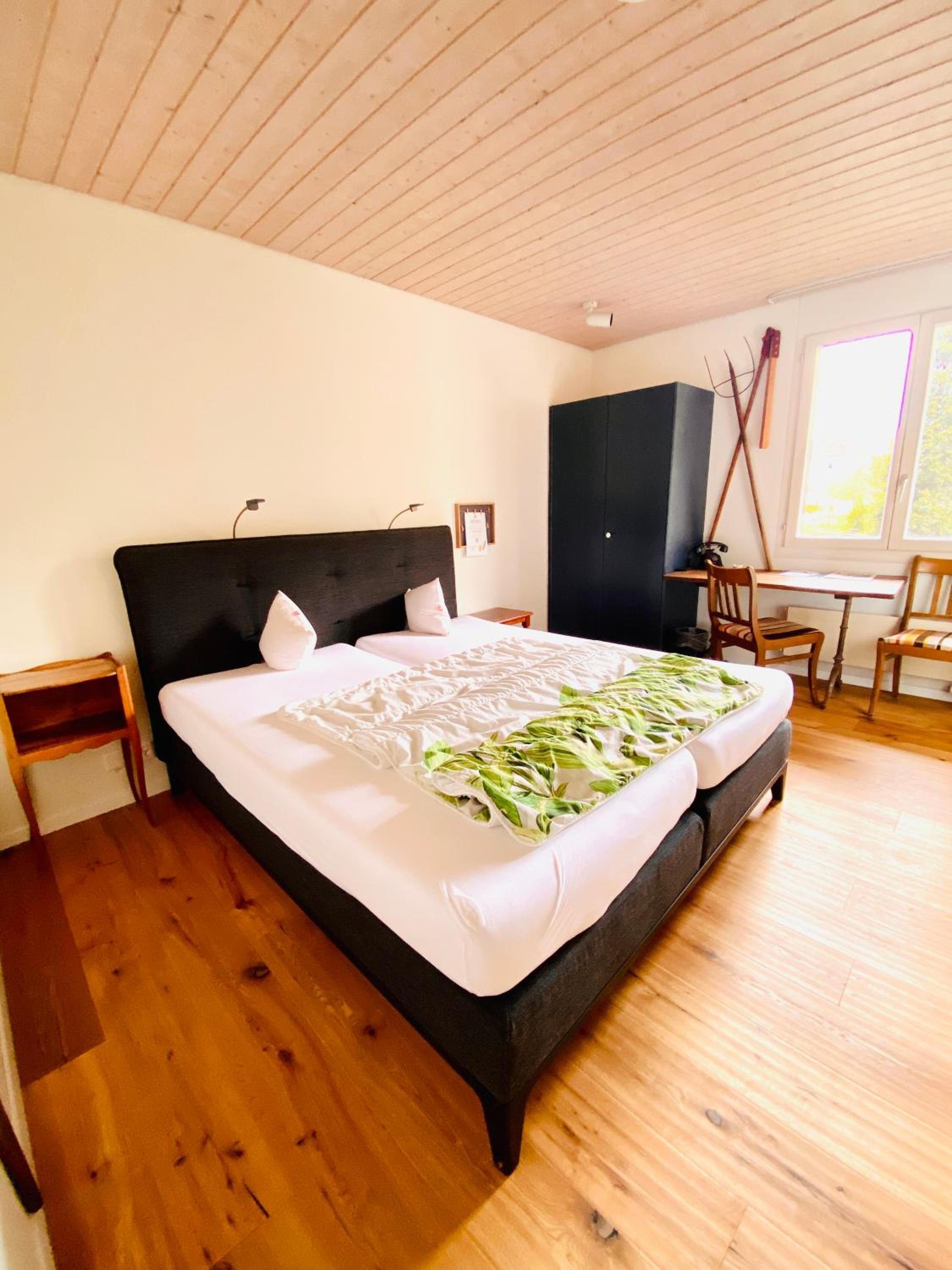 Deluxe Double or Twin Room - Photo 7