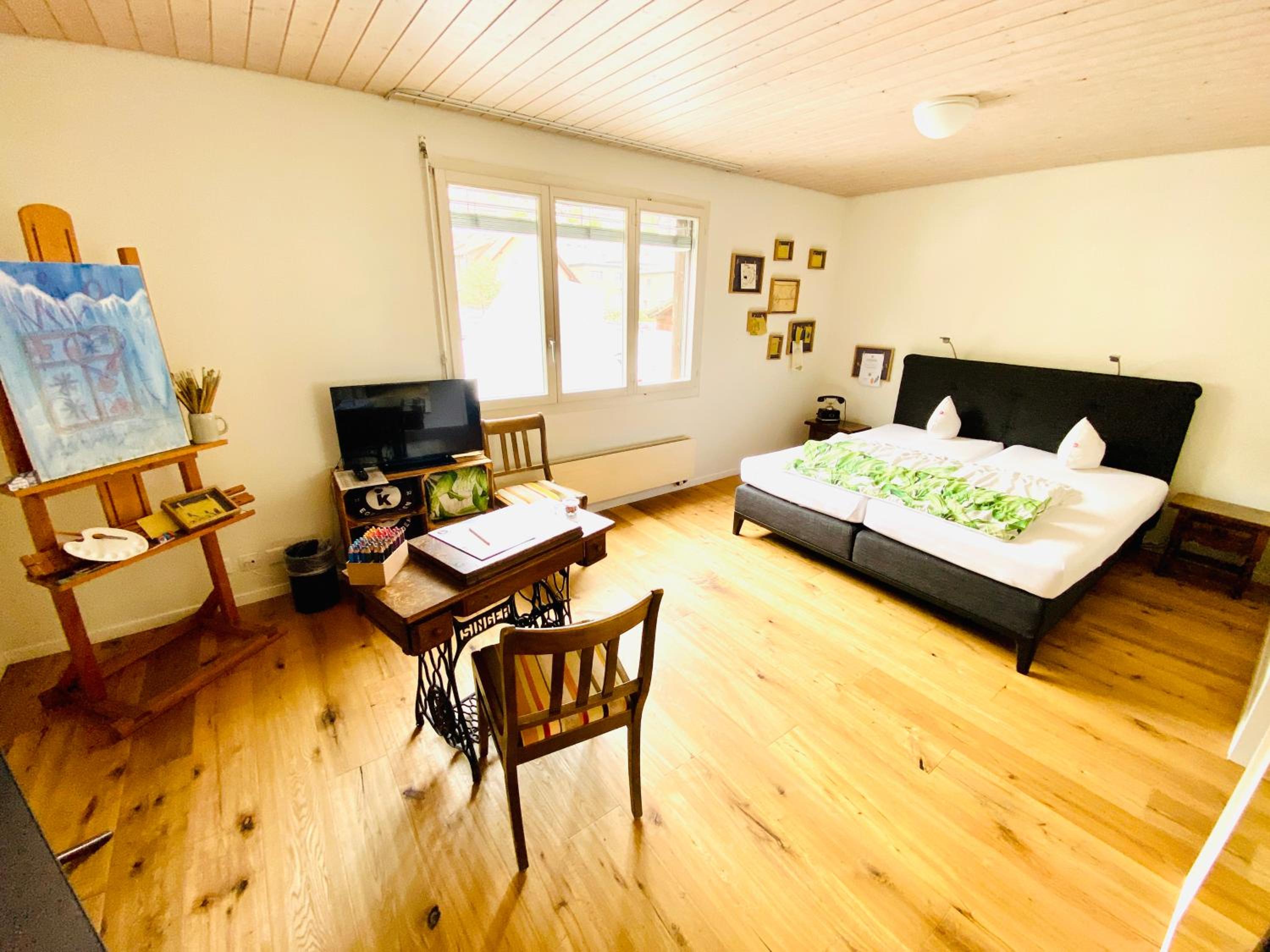 Deluxe Double or Twin Room - Photo 10