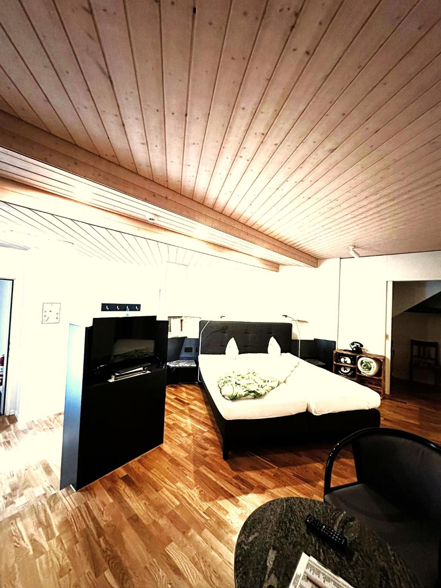 Deluxe Double Room with Balcony - Photo 1