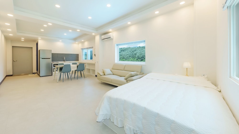Basic Room, 1 Bedroom (Room 202 (New Building)) - Photo 10