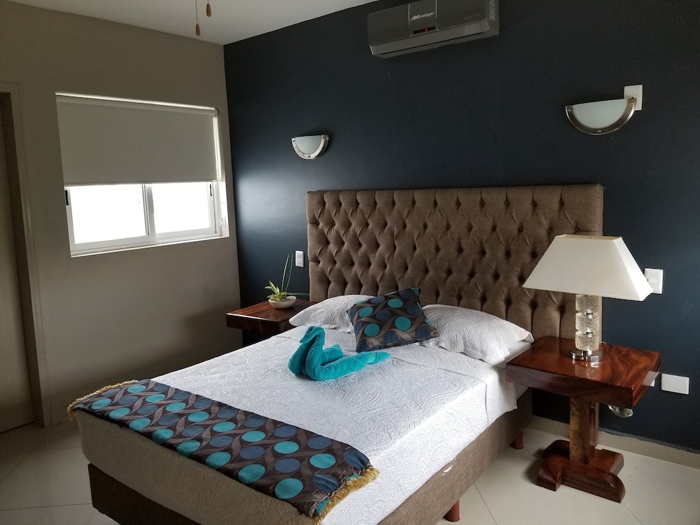 Design Room, 1 Queen Bed, City View photo 3