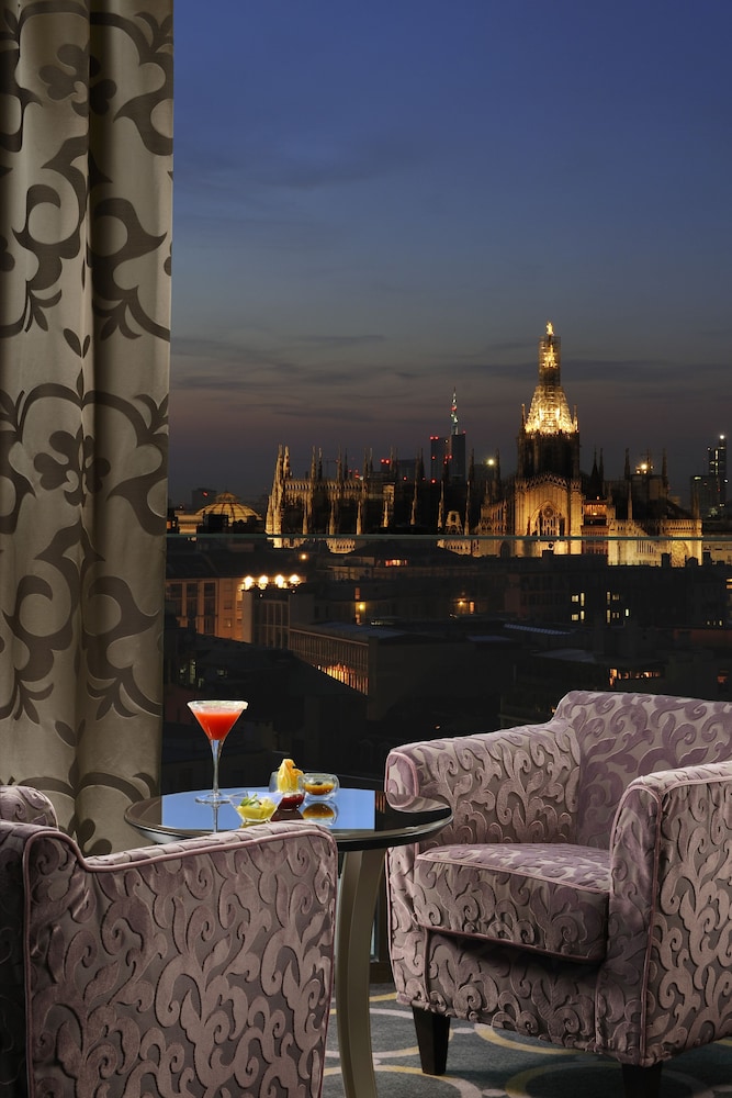 Suite (Duomo view) photo 3