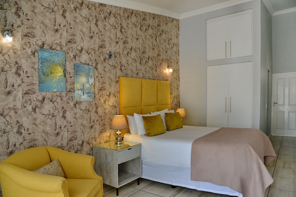 Luxury Room, 1 Queen Bed (Upstairs) - Photo 3