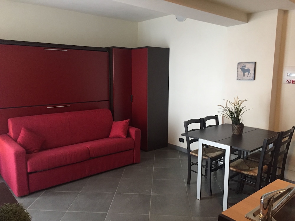 Basic Studio (4 - Bedemie) photo 2
