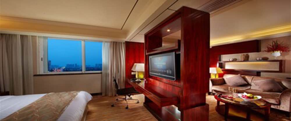Business King Room