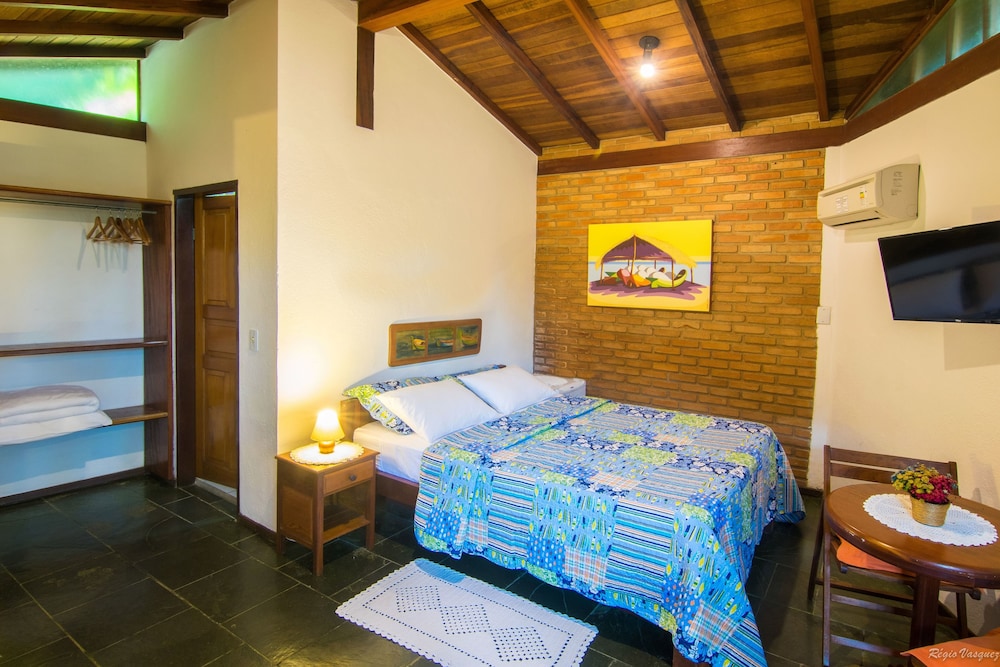 QUARTO DUPLO COM VARANDA VISTA MATA