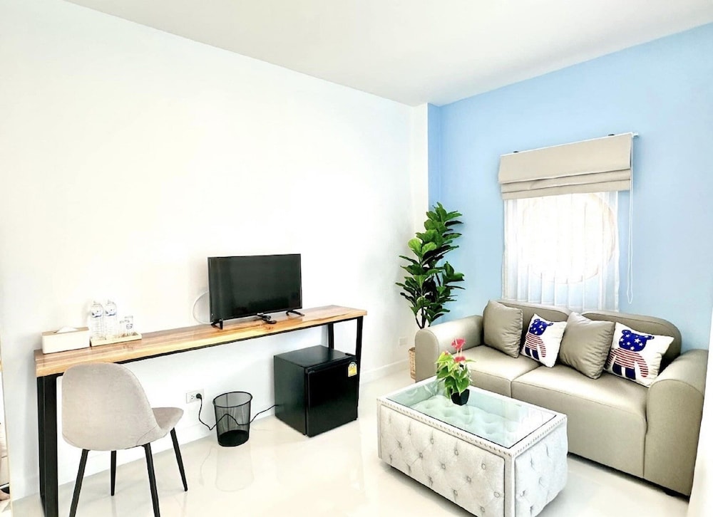 Deluxe Room, 2 Double Beds, Balcony