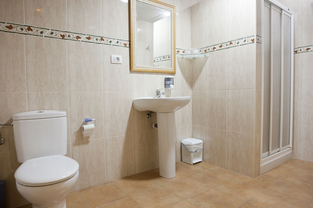 Single Room, Private Bathroom photo 2
