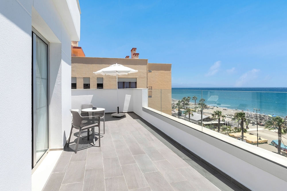 Superior Topfloor Sea View Room