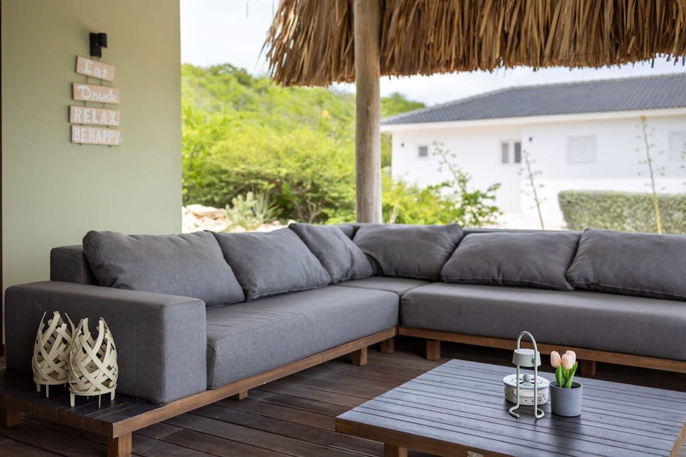 Villa photo 2