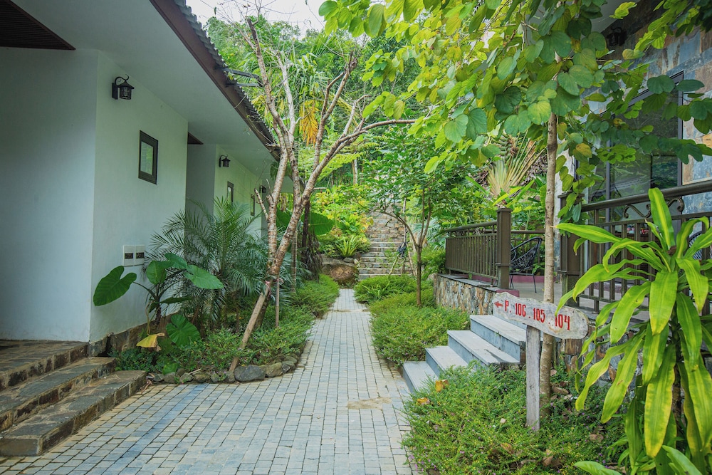 Basic Bungalow, Non Smoking photo 3