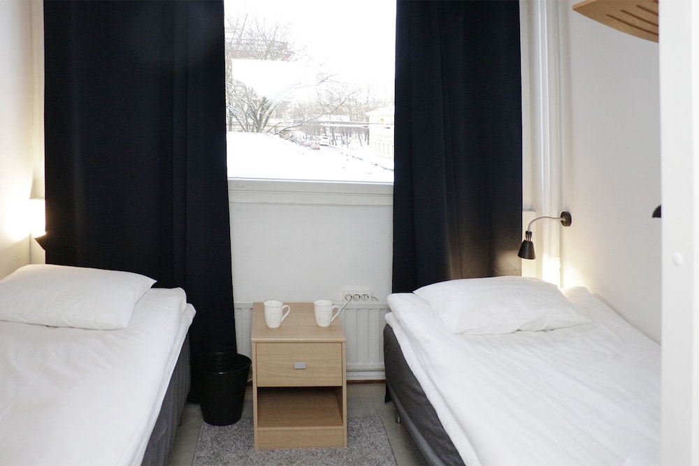 City Twin Room, 2 Twin Beds photo 2