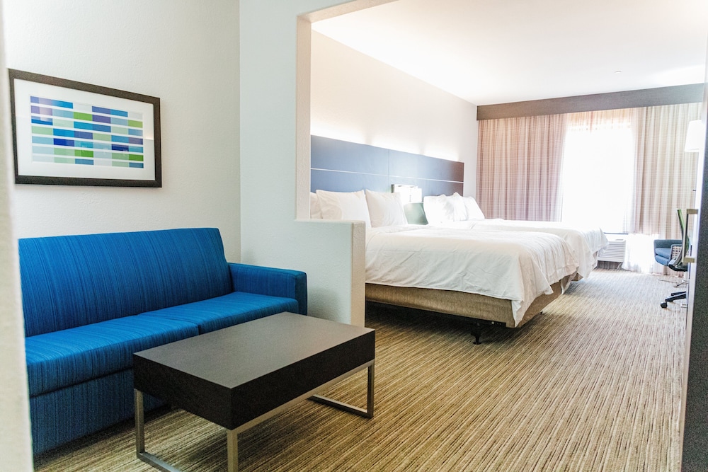 Suite, Multiple Beds (Add Living Area) - Photo 6
