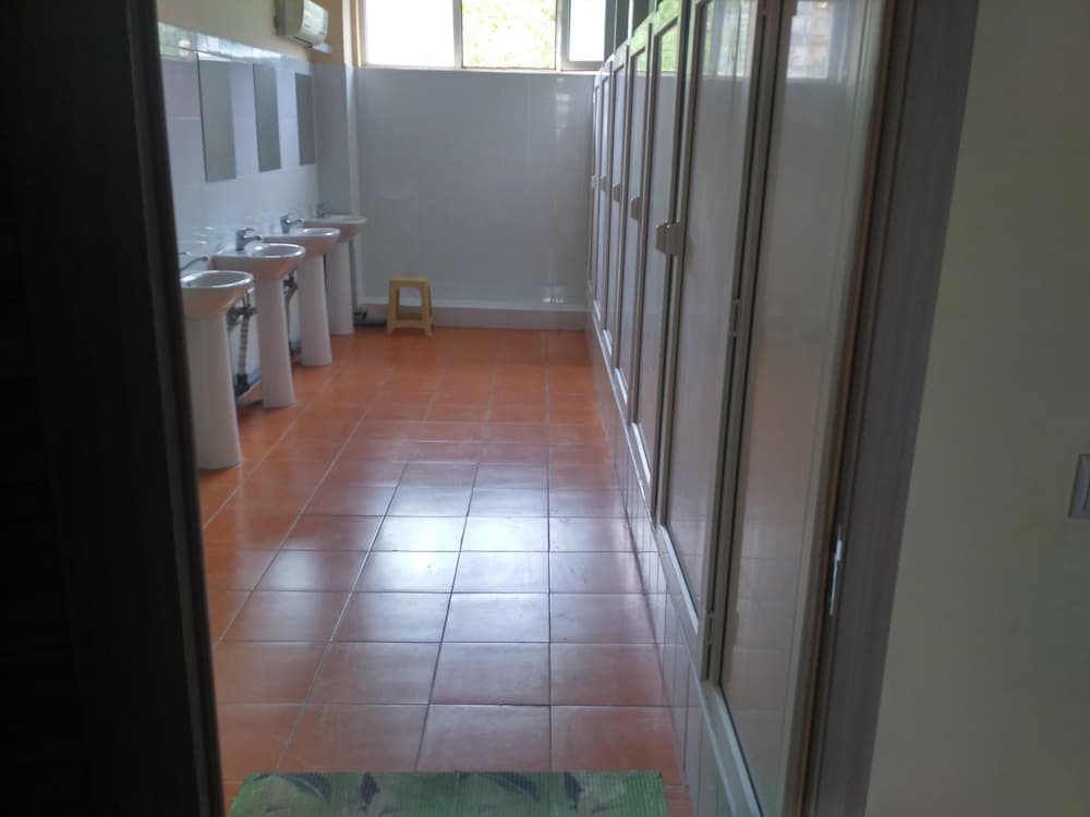 Shared Dormitory, Men only (4 guests) photo 3