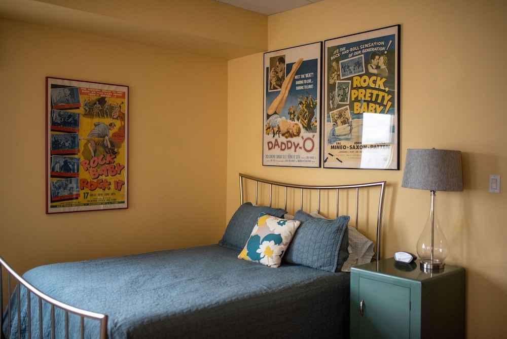 309 Double Queen Suite photo 2