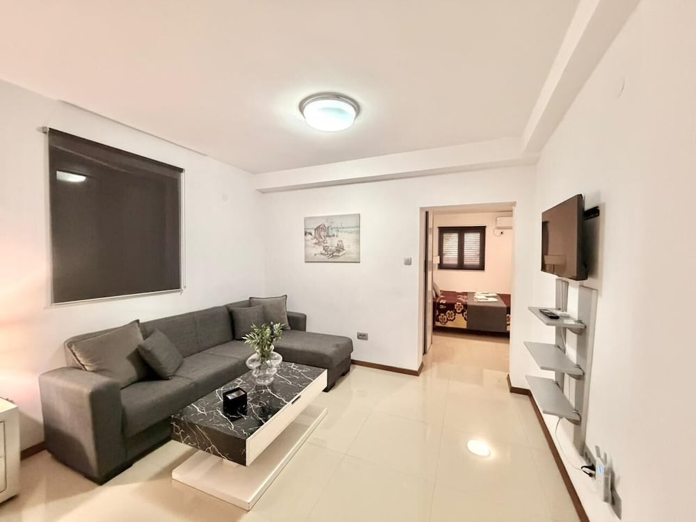 Apartment, Balcony