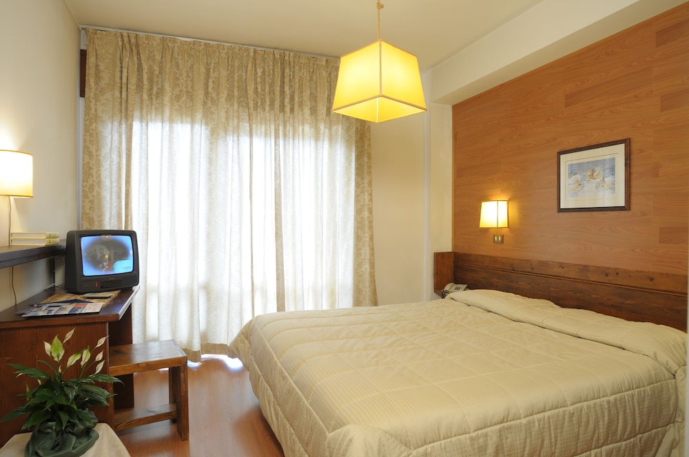 Double or Twin Room photo 1