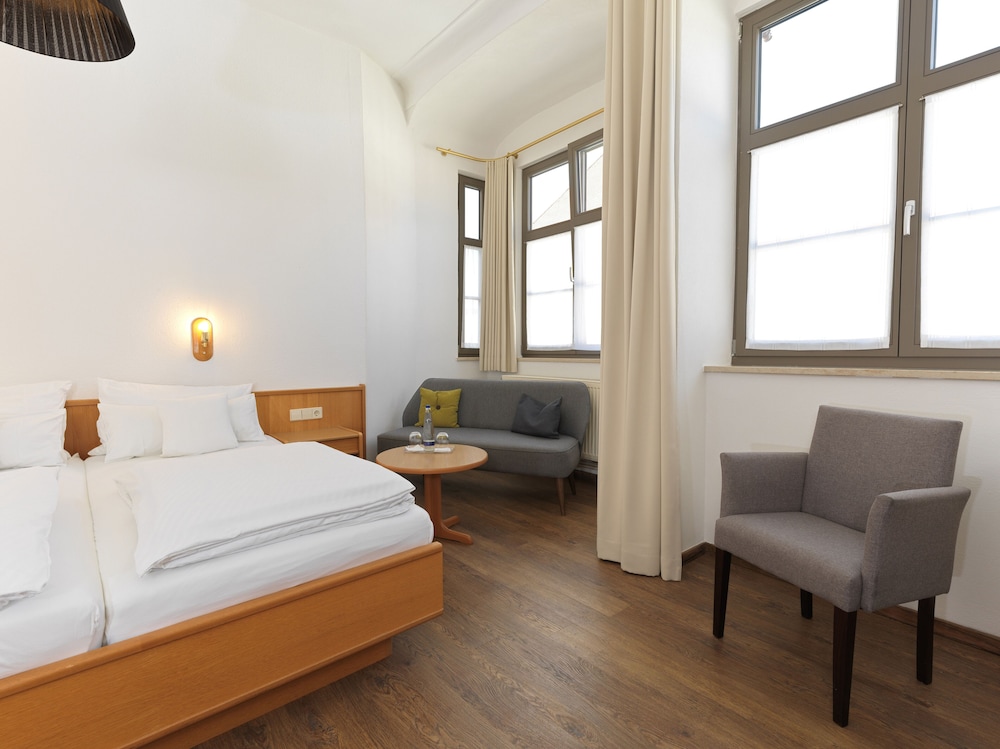 Double Room - Photo 3
