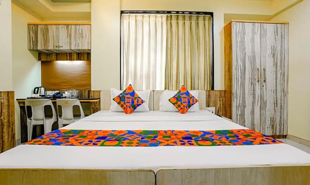 Deluxe Room - Photo 5