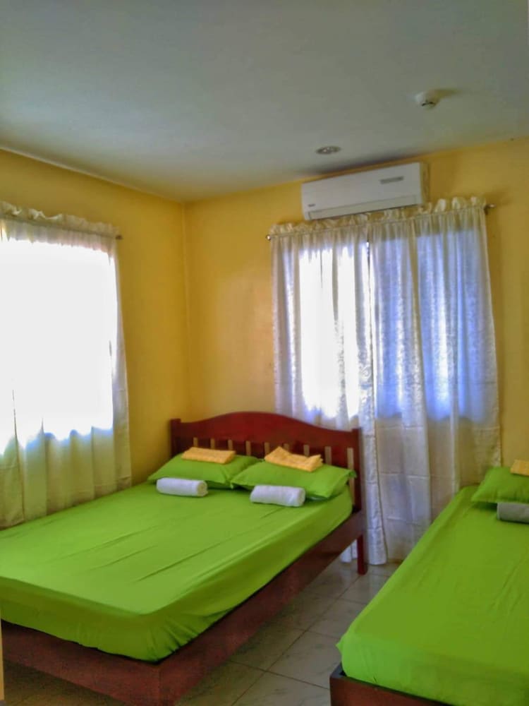 Deluxe Double Room, Shared Bathroom photo 1