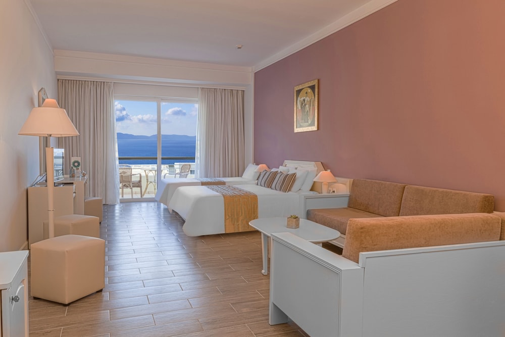 Superior Suite, Sea View - Photo 1