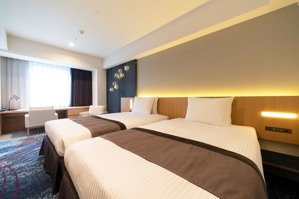 Simple Twin Room - Photo 1