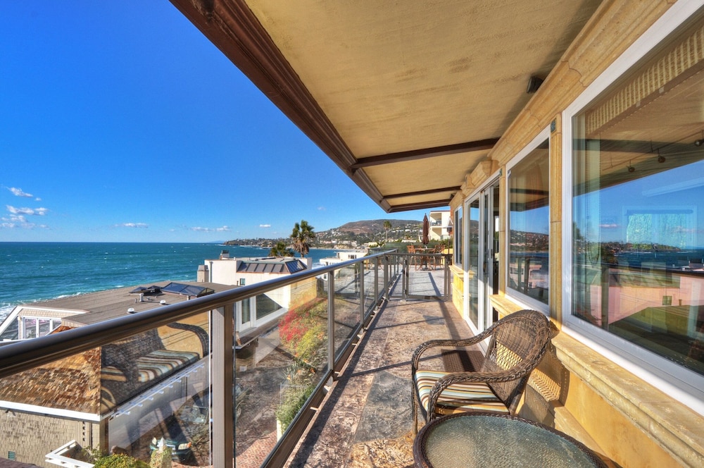 Premier Villa, 1 Queen Bed with Sofa bed, Balcony, Ocean View photo 3