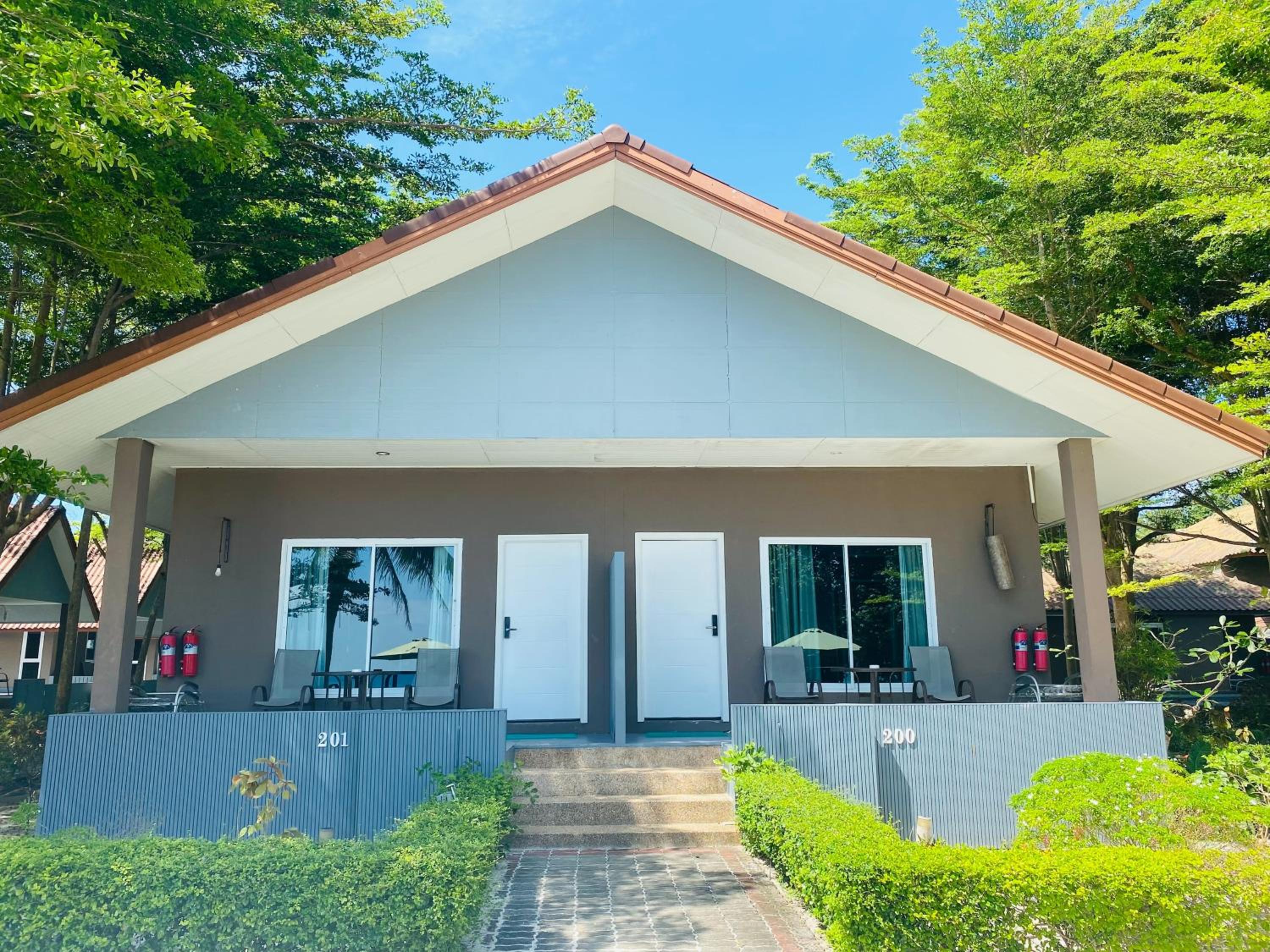 Beach Front Villa photo 3
