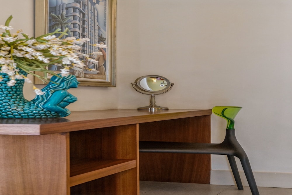 Two-Bedroom Apartment (Self Check-in)