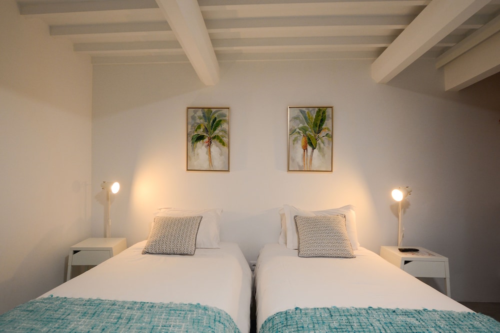 Standard Double or Twin Room, 1 Double or 2 Twin Beds photo 3