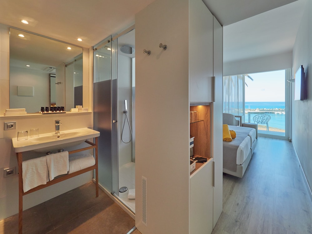Standard Double Room, Balcony, Sea View - Photo 4