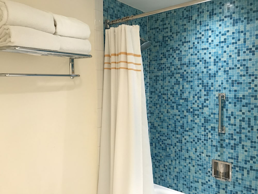 Deluxe Room, 2 Double Beds, Balcony - Photo 4