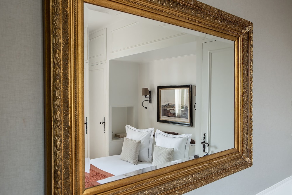 Chambre Supérieure, vue jardin Chambre Supérieure, vue jardin