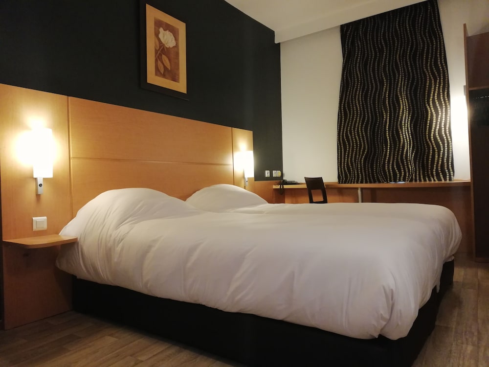 Standard Room photo 1