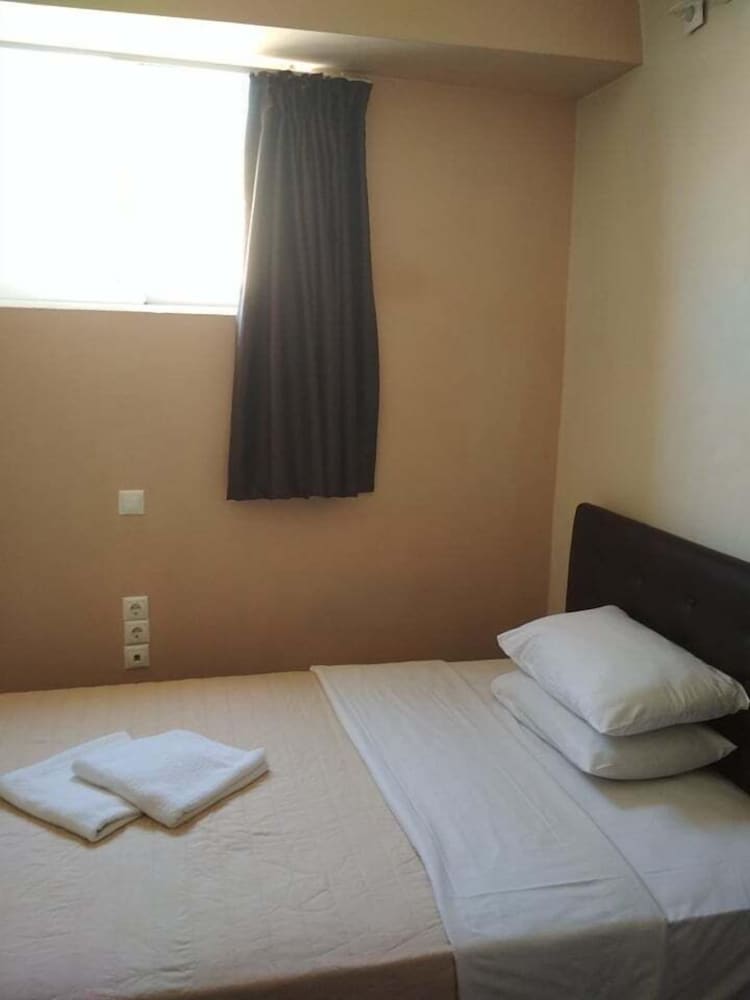Basic Double Room photo 2