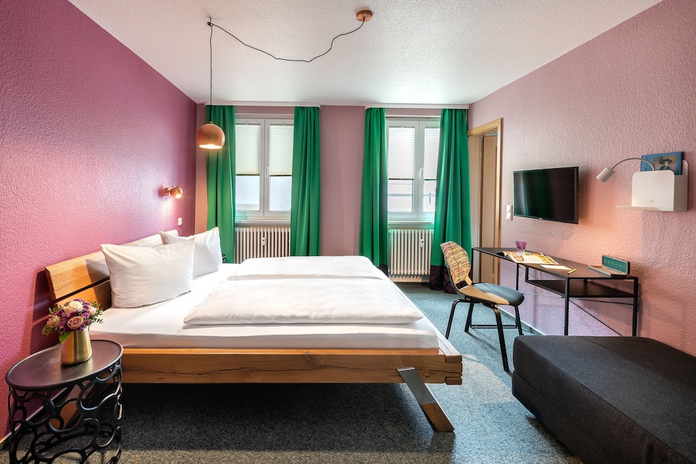 Double Room, 1 Queen Bed, Non Smoking photo 2