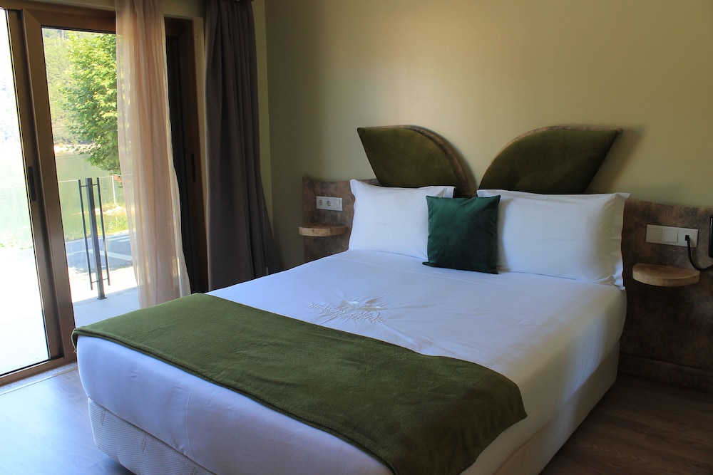 Double Room, River View